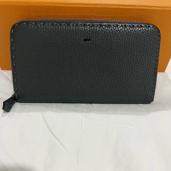 Fendi Selleria Grey Zip Around Wallet - Picture 2 of 7